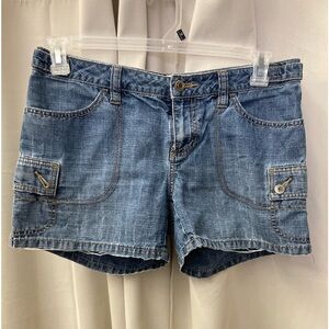 Hipster jean shorts